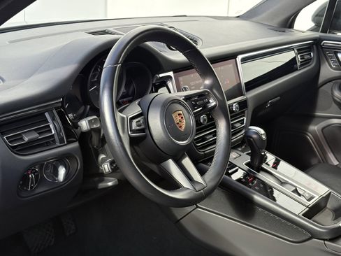 Used 2024 Porsche Macan image 15