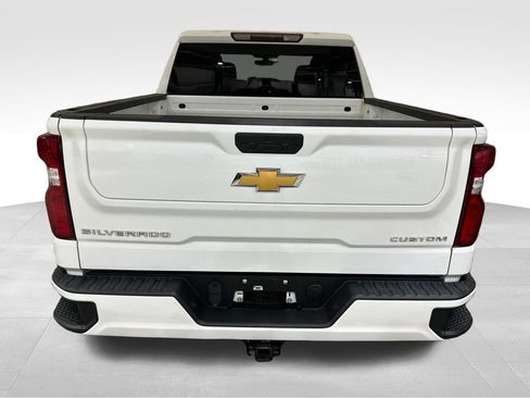 Used 2021 Chevrolet Silverado 1500 Custom RWD image 4