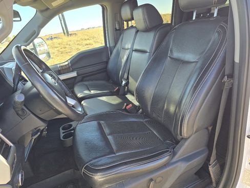 Used 2019 Ford F150 Lariat image 13