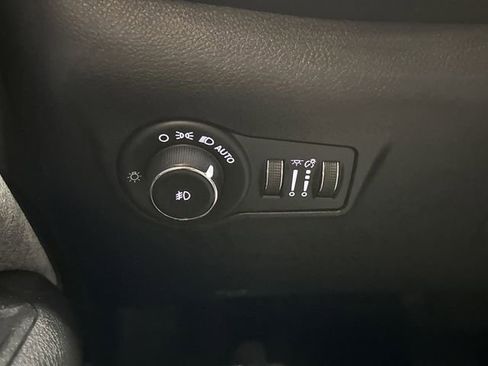 Used 2022 Jeep Compass Latitude image 22