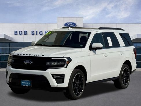 Used 2022 Ford Expedition Limited AWD/4WD image 41