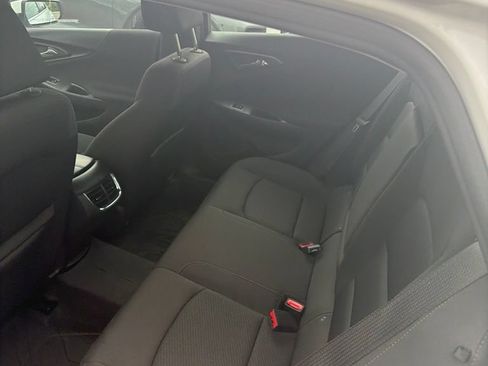 Used 2020 Chevrolet Malibu LT w/ Fleet LT Safety Package FWD image 9