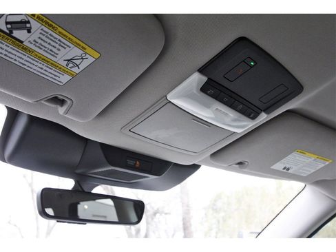 Used 2023 Nissan Pathfinder SL image 24