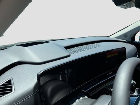 New 2026 Kia Carnival SX Prestige FWD image 9