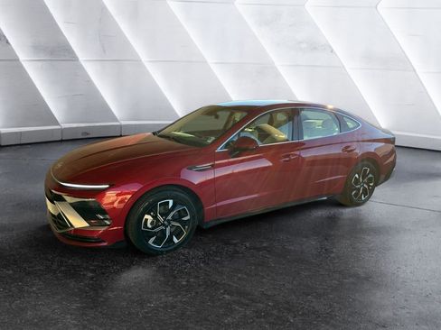 Certified 2025 Hyundai Sonata SEL image 2