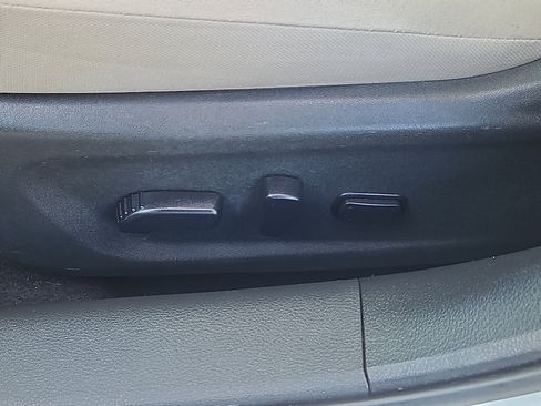 Used 2021 Nissan Altima 2.5 SV w/ SV Premium Package image 13