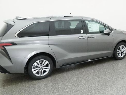 New 2026 Toyota Sienna Limited image 66
