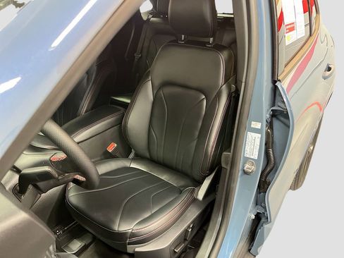 Used 2025 Ford Escape ST-Line Elite w/ Premium Technology Package AWD/4WD image 20