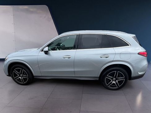 Used 2025 Mercedes-Benz GLC 350e 4MATIC image 2