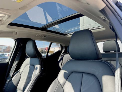 Certified 2023 Volvo XC40 B5 Plus w/ Protection Package Premier image 23