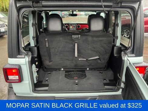 Used 2023 Jeep Wrangler Rubicon image 12