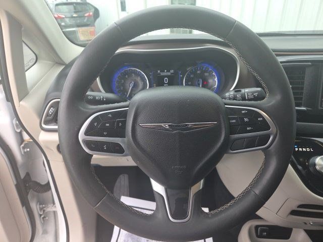 Used 2023 Chrysler Voyager LX FWD image 15