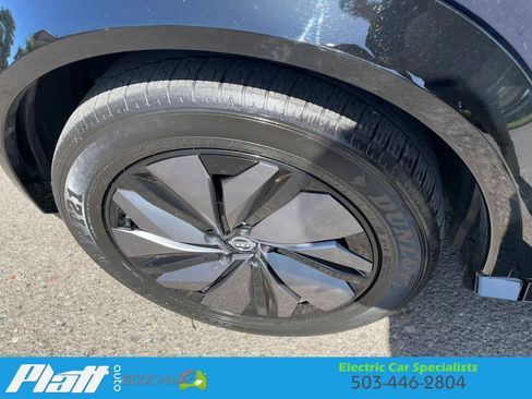 Used 2023 Nissan Ariya FWD image 16