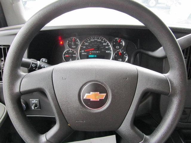 Used 2018 Chevrolet Express 2500 RWD image 8