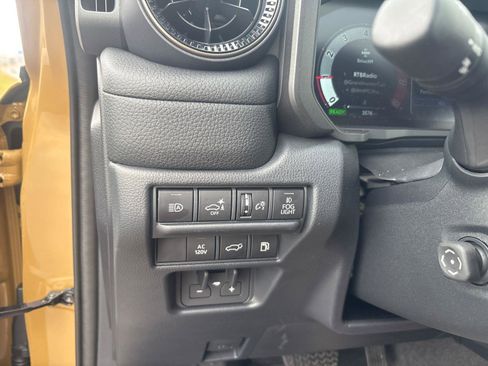 Used 2025 Toyota Land Cruiser image 19