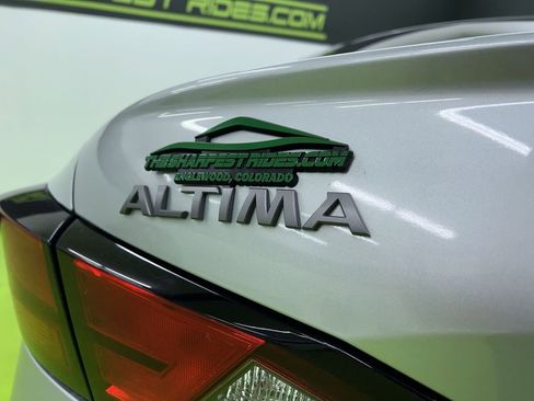 Used 2023 Nissan Altima 2.5 S FWD image 12