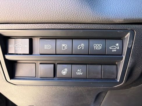 Used 2025 Toyota Tundra Limited image 28