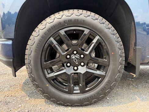 Used 2022 Chevrolet Silverado 1500 RST w/ LPO, Blackout Package AWD/4WD image 13
