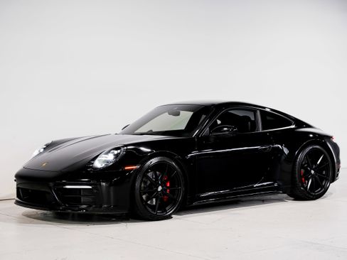 Used 2020 Porsche 911 Carrera S image 6
