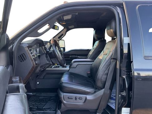 Used 2016 Ford F450 Platinum w/ FX4 Off Road Package AWD/4WD image 14