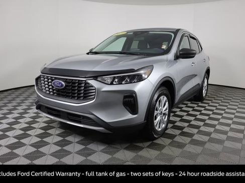 Certified 2023 Ford Escape Active AWD/4WD image 9