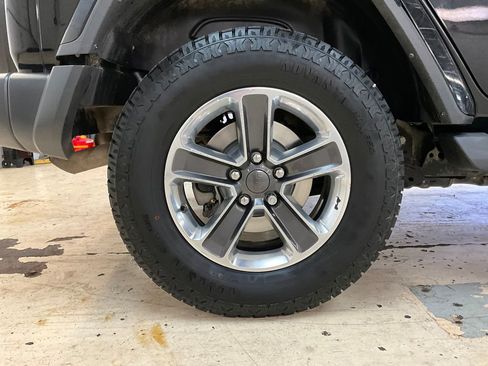 Certified 2023 Jeep Wrangler Sahara image 15