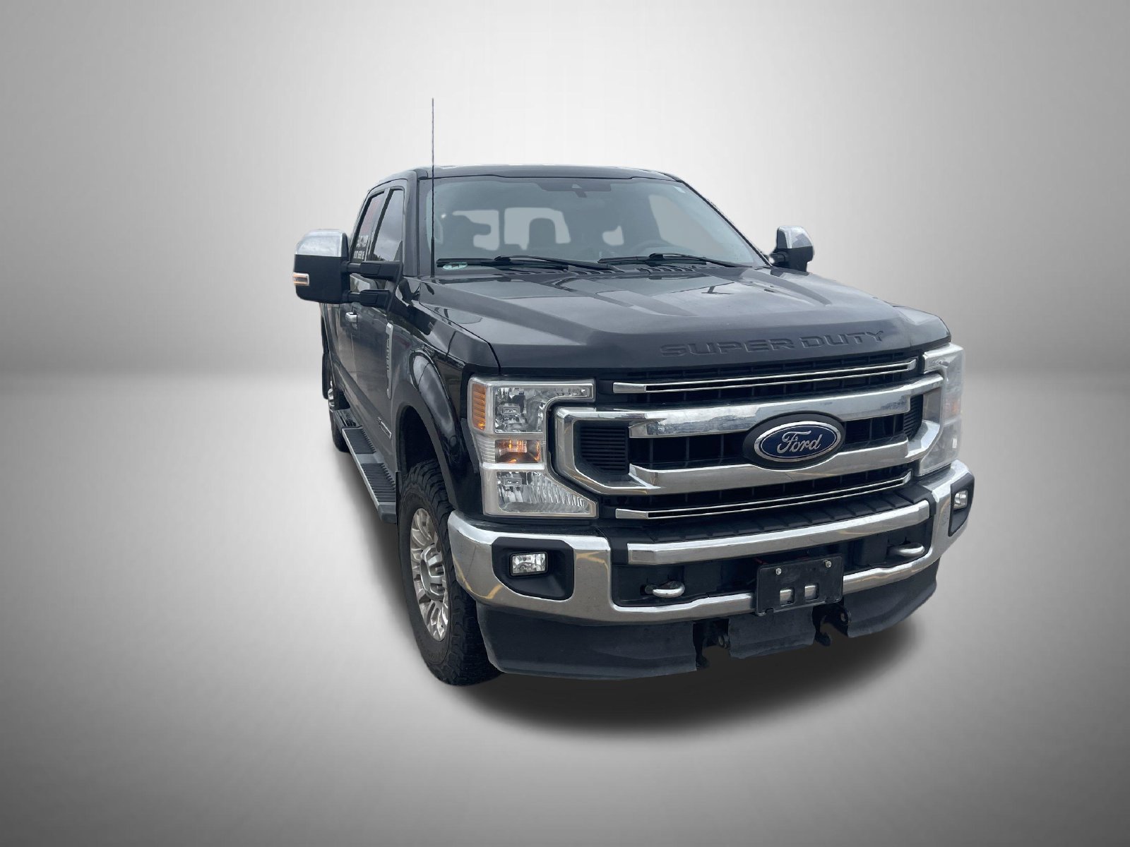 Used 2022 Ford F350 XLT w/ XLT Premium Package AWD/4WD image 3