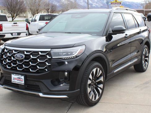 Used 2025 Ford Explorer Platinum w/ LUX Leather Package AWD/4WD image 6