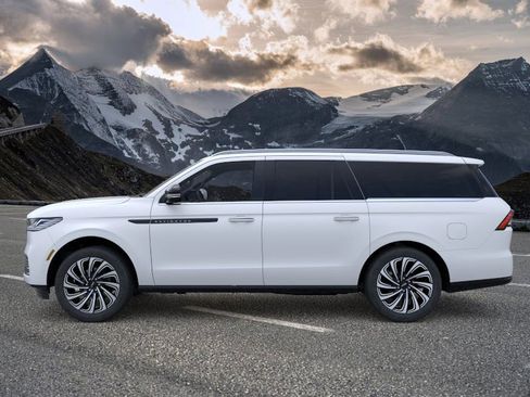 New 2026 Lincoln Navigator L Black Label image 3