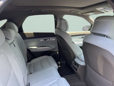 New 2026 Genesis GV70 2.5T Advanced w/ G1 Accessory Package AWD/4WD image 20