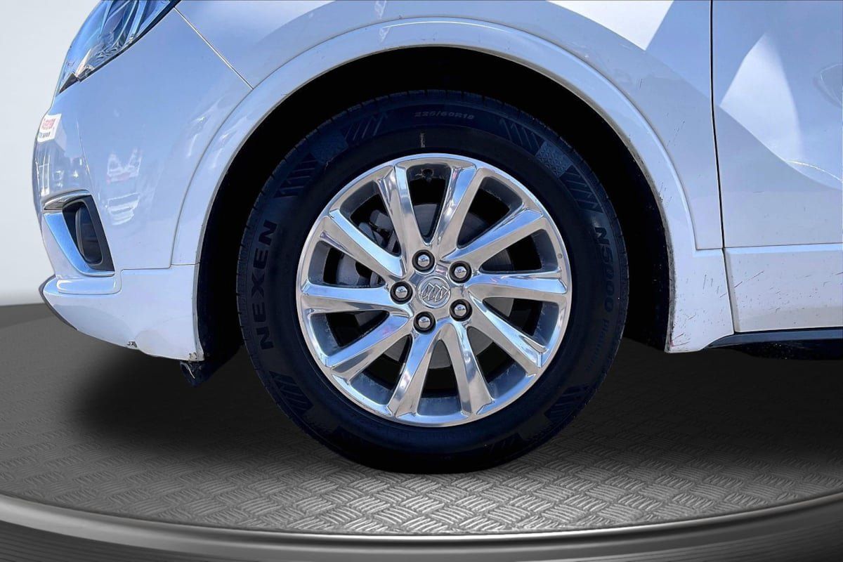 Used 2020 Buick Envision Essence w/ LPO, Cargo Package FWD image 9