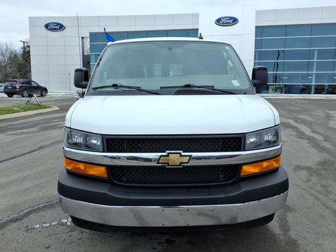 Used 2024 Chevrolet Express 2500 2500 w/ Driver Convenience Package image 8