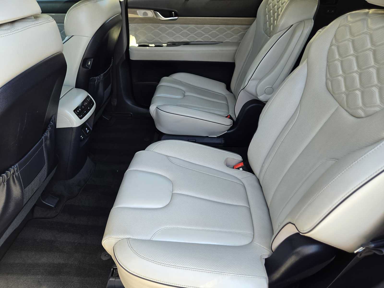 Used 2021 Hyundai Palisade Calligraphy FWD image 28