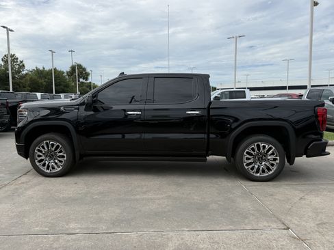 Used 2025 GMC Sierra 1500 Denali Ultimate AWD/4WD image 8