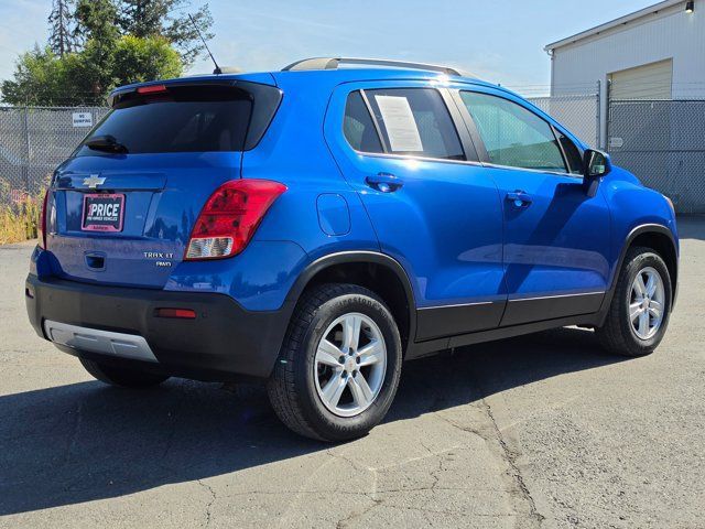 Used 2016 Chevrolet Trax LT w/ LT Sun and Sound Package AWD/4WD image 5