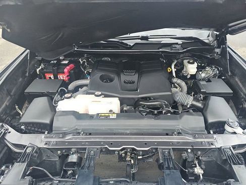 Used 2022 Toyota Tundra SR5 AWD/4WD image 21