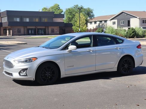 Used 2019 Ford Fusion Titanium FWD image 10