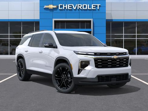 New 2026 Chevrolet Traverse LT w/ LPO, Floor Liner Package FWD image 7