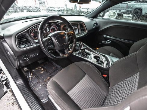 Used 2022 Dodge Challenger GT image 18