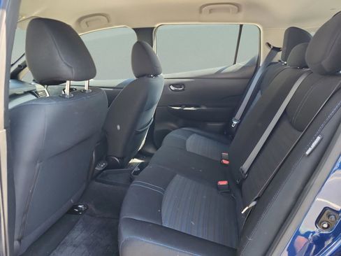 Used 2022 Nissan Leaf SV w/ SV Technology Package image 16