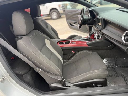 Used 2019 Chevrolet Camaro LT image 18