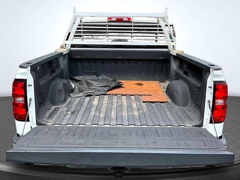 Used 2017 Chevrolet Silverado 1500 LT w/ LT Fleet Convenience Package AWD/4WD image 6