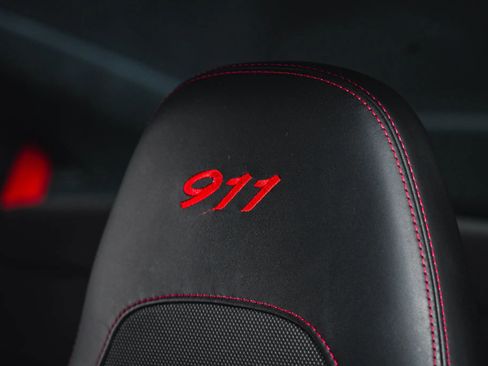 Used 2018 Porsche 911 Carrera T RWD image 39