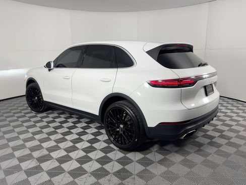 Certified 2021 Porsche Cayenne image 3