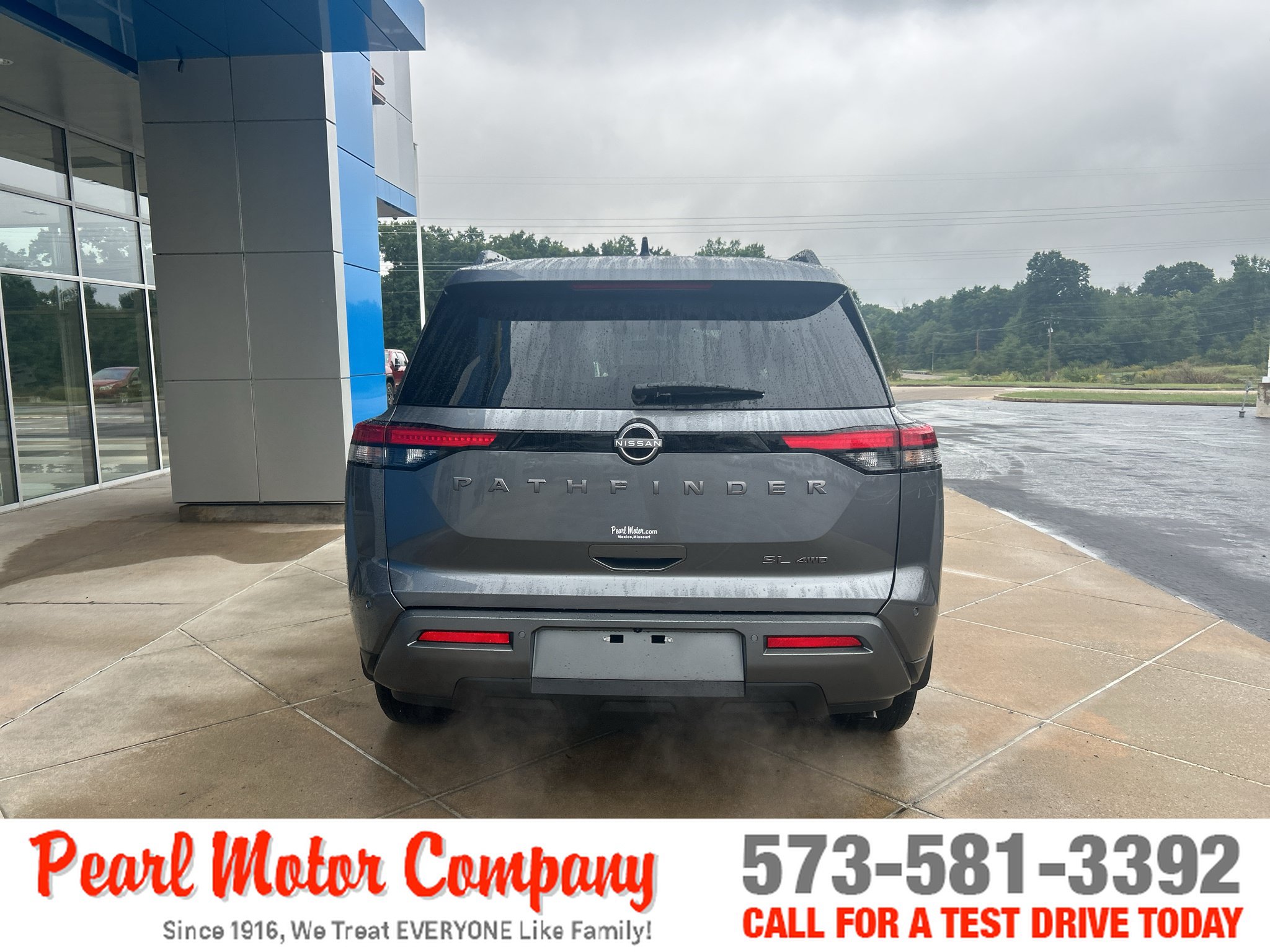 Used 2026 Nissan Pathfinder SL w/ Cargo Package AWD/4WD image 5