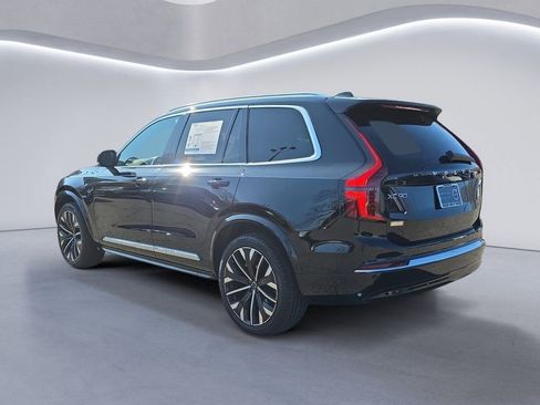 Certified 2025 Volvo XC90 B6 Plus image 5
