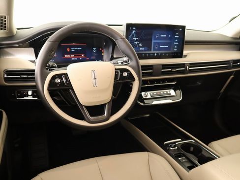 New 2026 Lincoln Corsair Premiere image 2