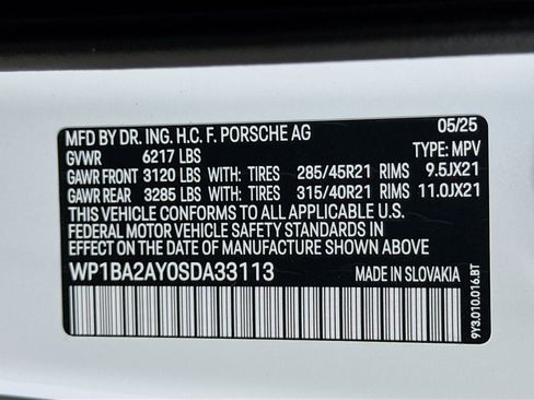 Certified 2025 Porsche Cayenne Coupe AWD/4WD image 26
