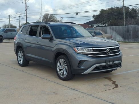Used 2021 Volkswagen Atlas SE image 3