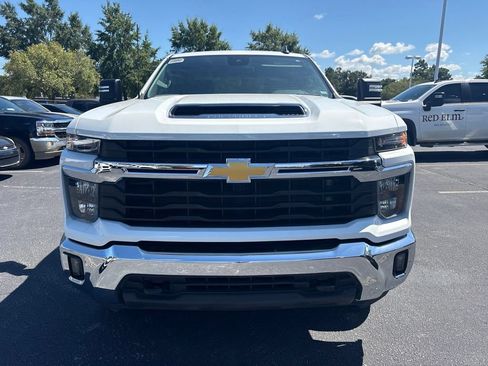 Used 2025 Chevrolet Silverado 2500 LT w/ Convenience Package AWD/4WD image 9